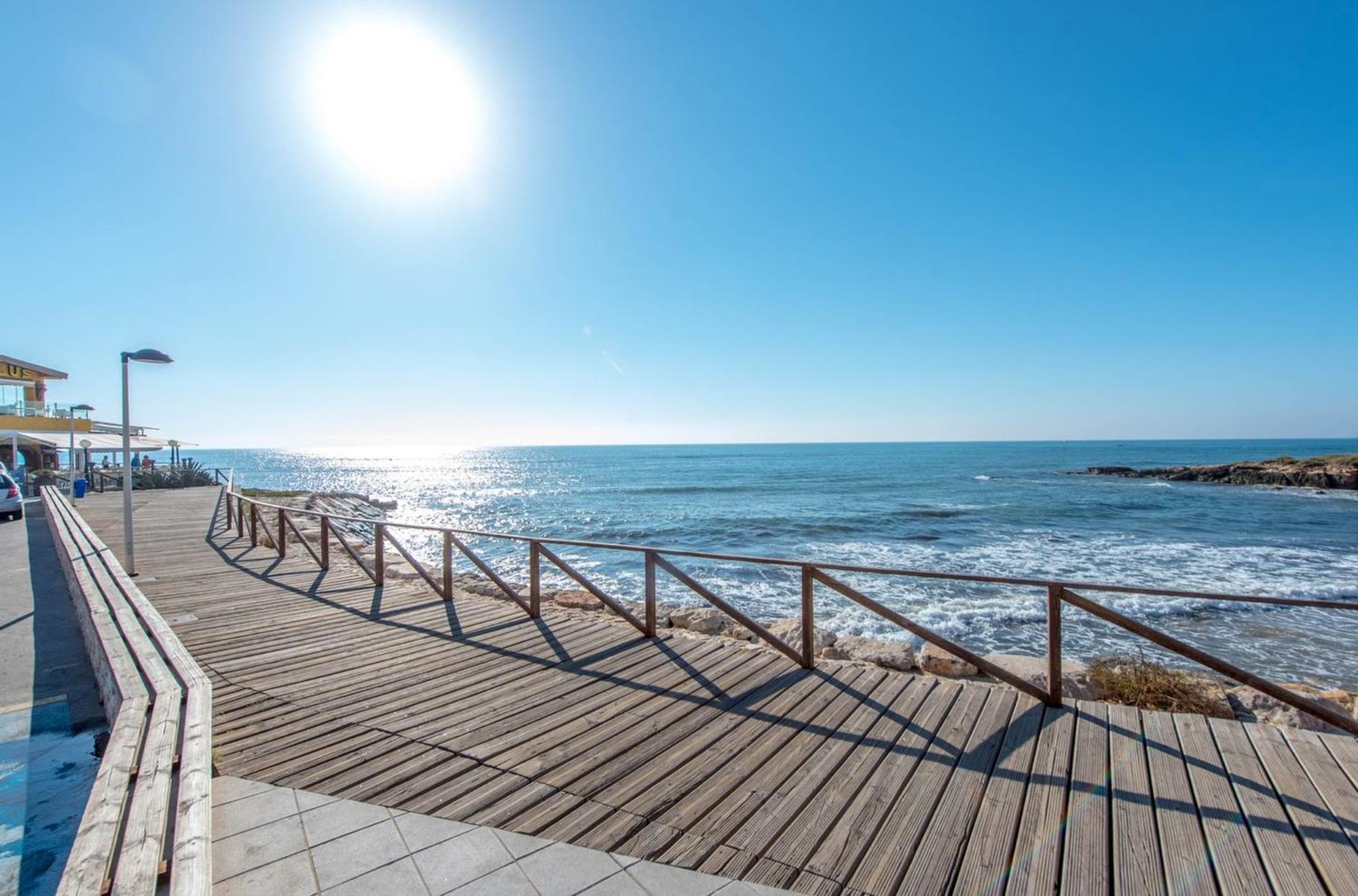 Punta Prima - Sun & Beach & Golf & Bike - Spanish South-Facing Terrace Apartment - La Recoleta - By The Sea Torrevieja Dış mekan fotoğraf